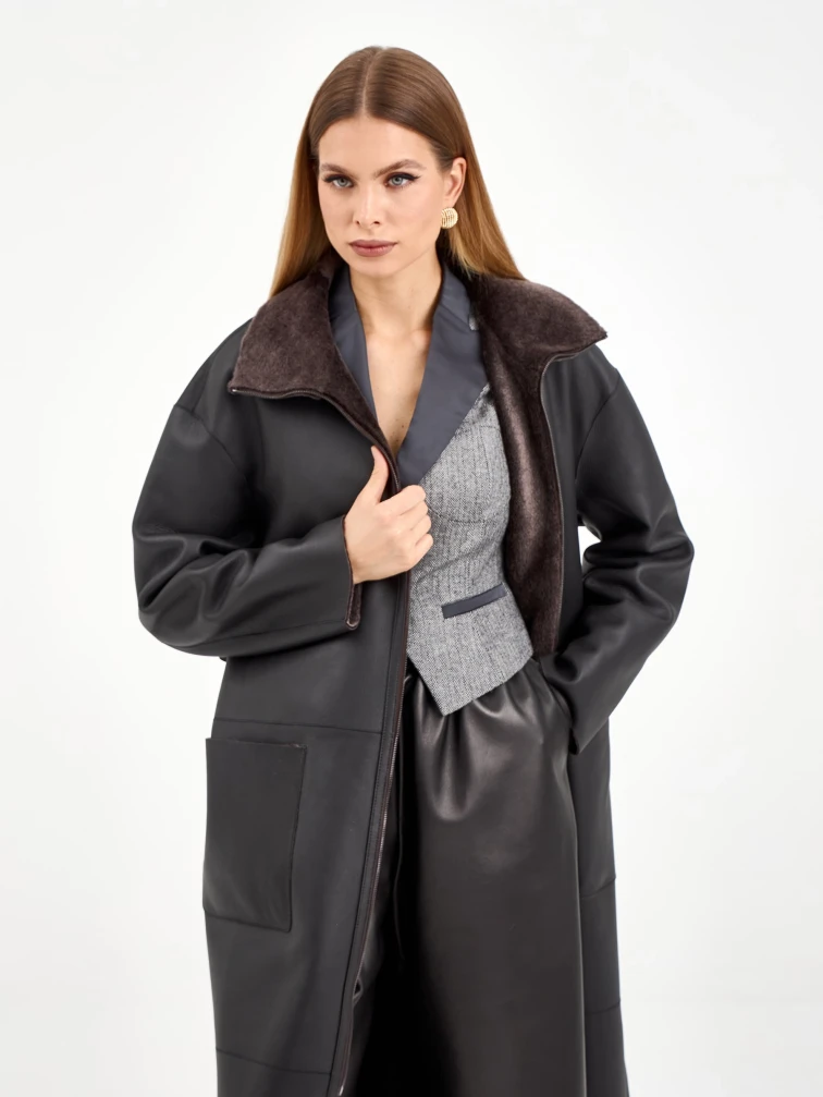 Коричневая длинная женская дубленка 2071, размер 48, артикул 64990-7