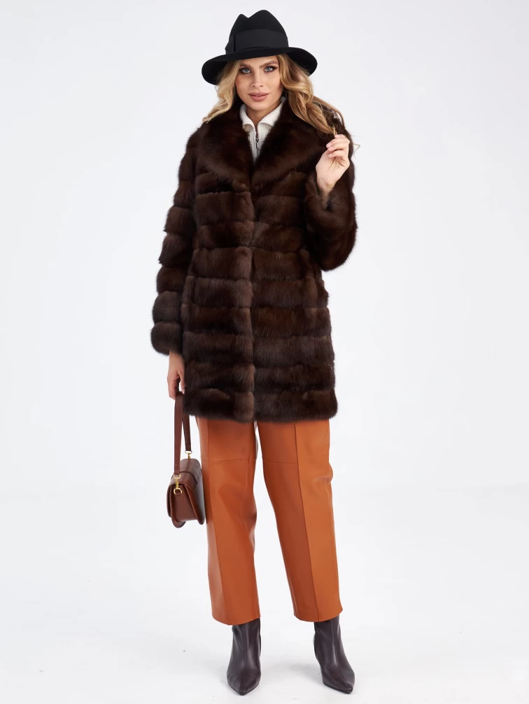 Поперечная женская соболиная шуба премиум класса 2а, темно-коричневая, размер 44, артикул 33690-5