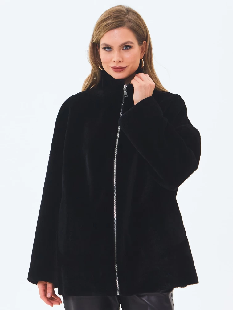 Короткая женская шуба из астрагана на молнии 2065, черная, размер 48, артикул 64670-2