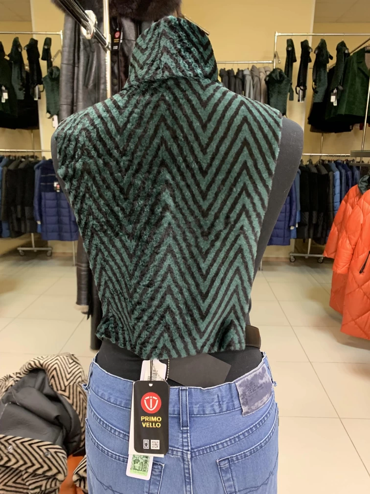 Жилет женский из натурального меха астраган 10, зеленый, размер 46, артикул 24400-1