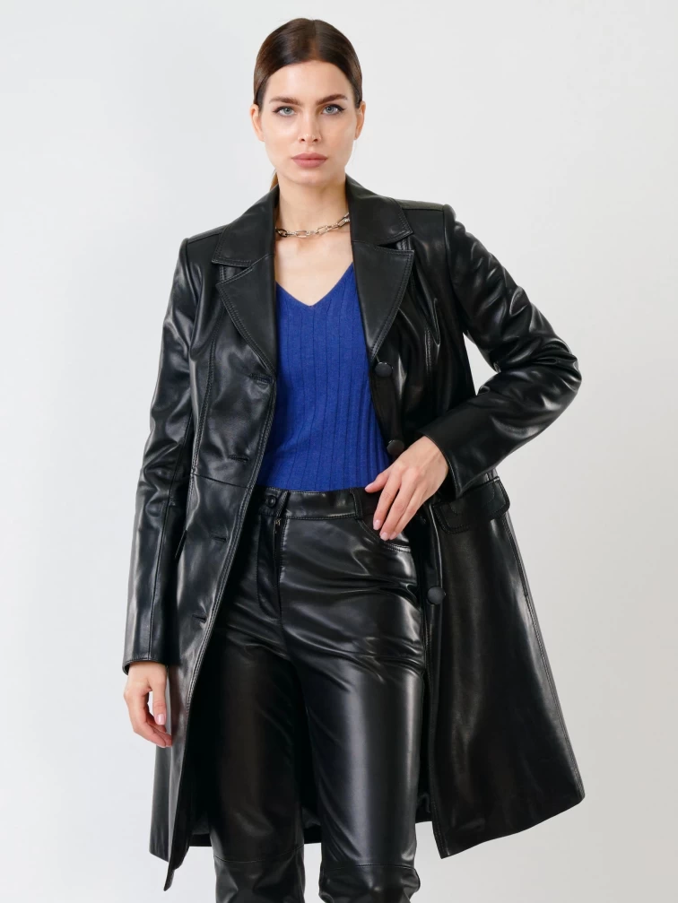 Утепленный кожаный женский плащ с воротникои из меха енота 370ш, черный, размер 50, артикул 23660-5