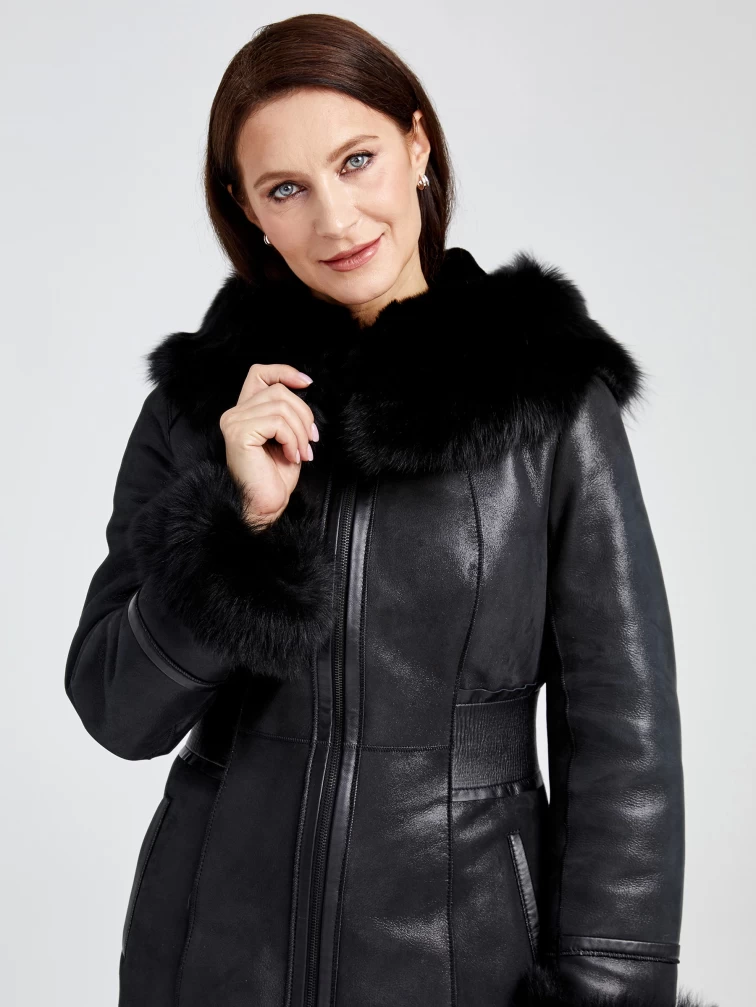 Короткая женская дубленка с капюшоном и отделкой мехом тосканы 254у, черная, размер 40, артикул 62510-1