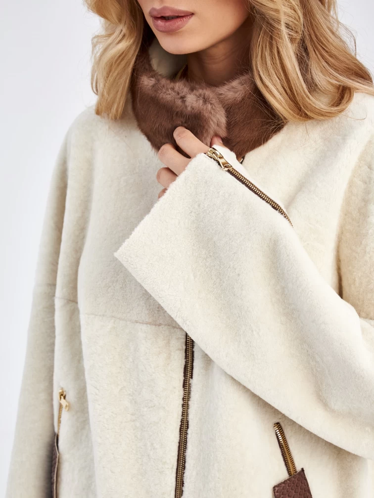 Женская молодежная дубленка с воротником из меха норки премиум класса 2022, белая, размер 48, артикул 63030-2