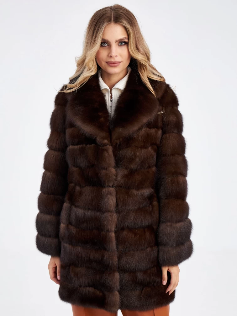 Поперечная женская соболиная шуба премиум класса 2а, темно-коричневая, размер 44, артикул 33690-2