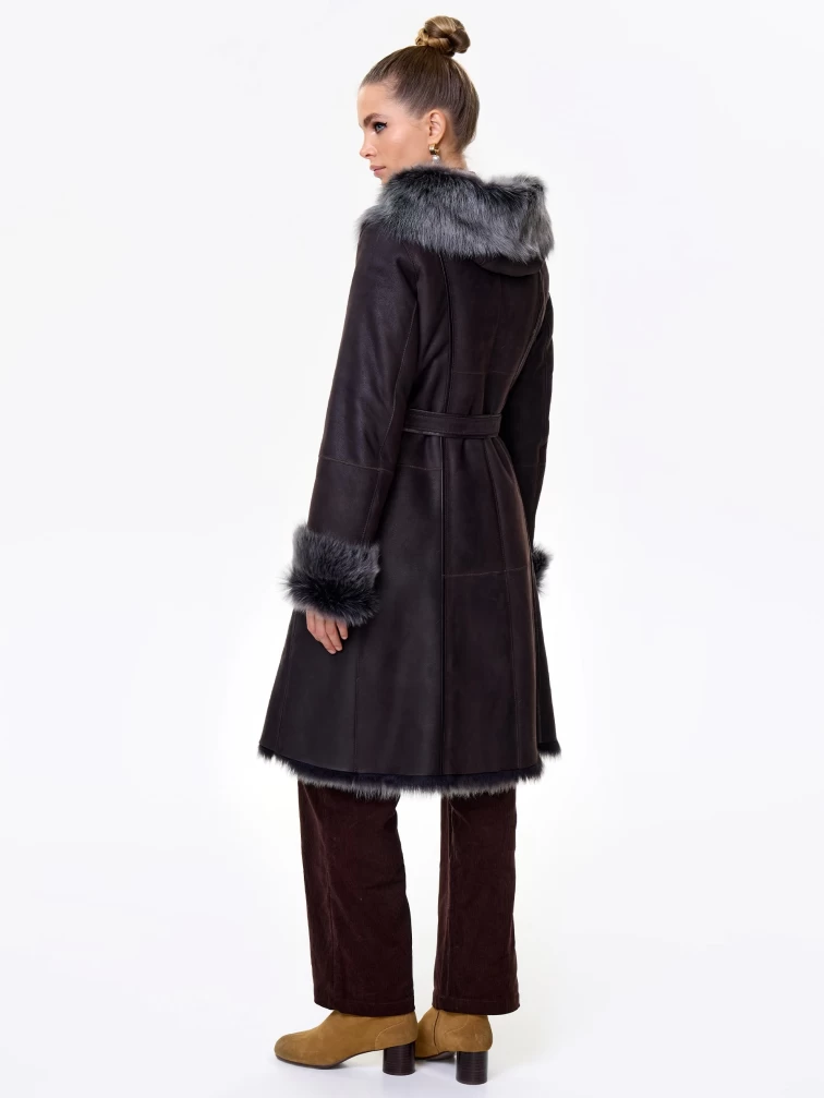 Длинная женская дубленка из тосканы с капюшоном 123нк, коричневая, размер 56, артикул 61483-6