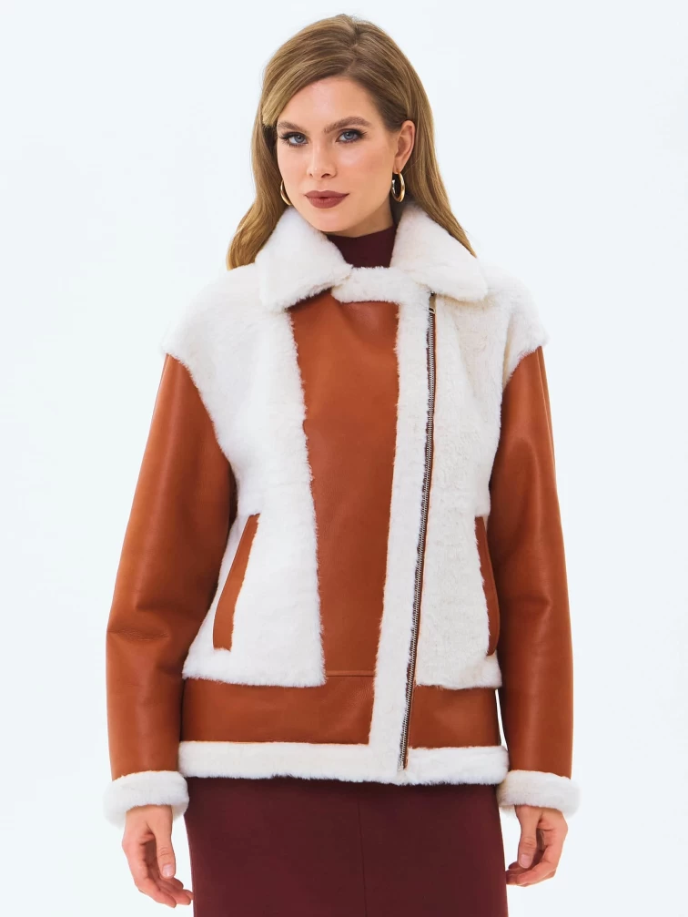 Короткая женская дубленка из натуральной овчины премиум класса 2066, виски, размер 44, артикул 64710-4