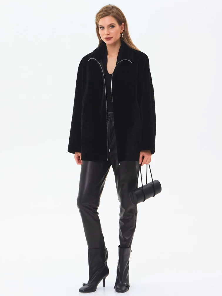 Короткая женская шуба из астрагана на молнии 2065, черная, размер 48, артикул 64670-0