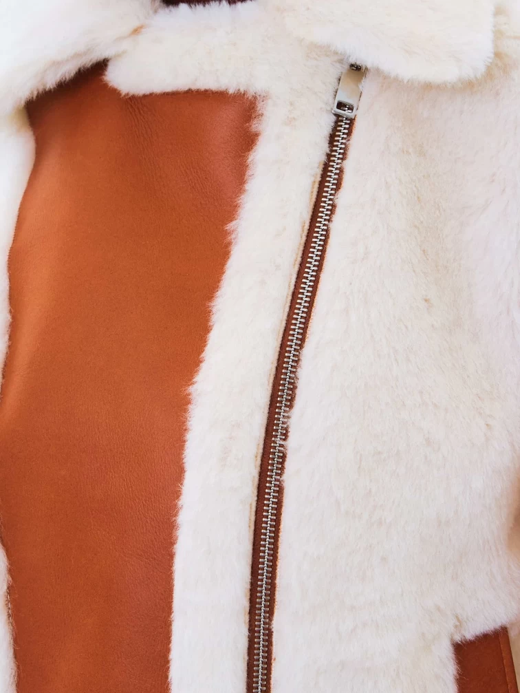 Короткая женская дубленка из натуральной овчины премиум класса 2066, виски, размер 44, артикул 64710-2