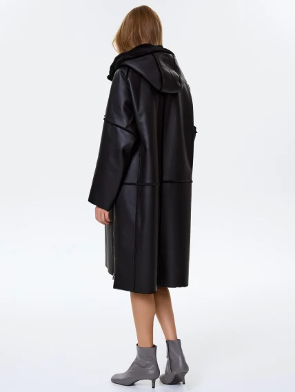 Стильная женская дубленка оверсайз с капюшоном премиум класса 2052, черная, размер 46, артикул 64470-5