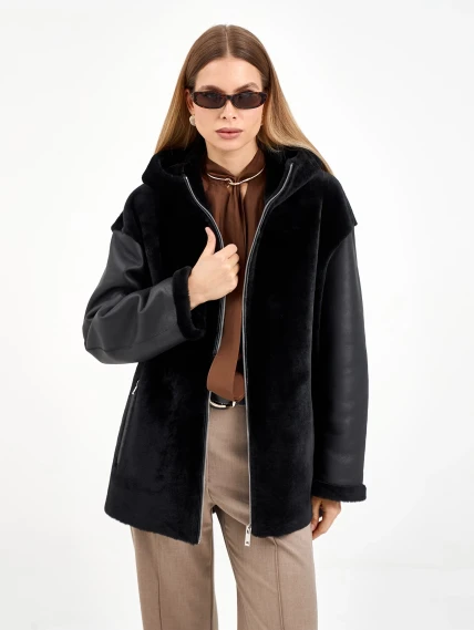 Короткая черная женская дубленка с капюшоном 2076, размер 46, артикул 65260-4