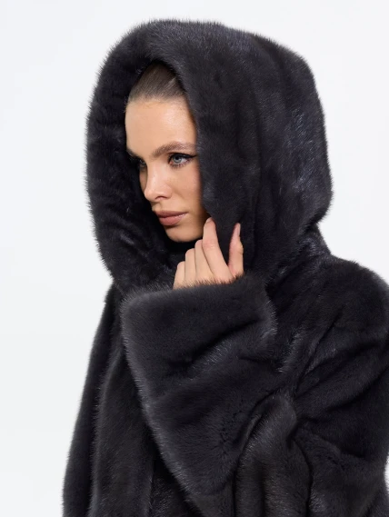 Длинная женская норковая шуба с капюшоном Москвичка-132, черная, размер 52, артикул 65390-3