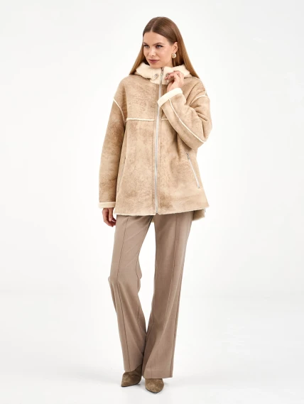 Короткая женская дубленка с капюшоном 2075, бежевая, размер 46, артикул 65230-7