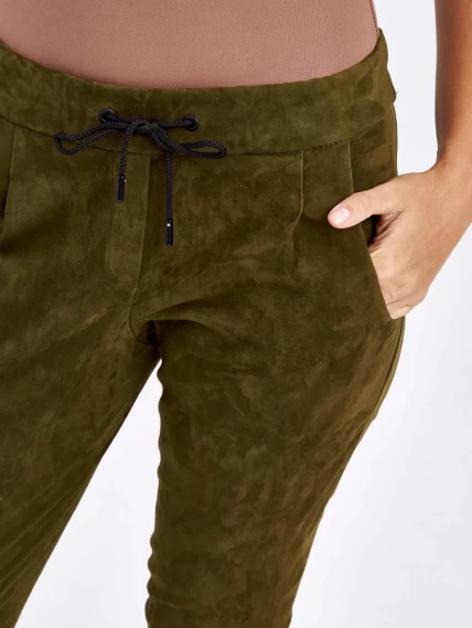 Кожаные женские брюки из натуральной замши 07_1, зеленые, размер 44, артикул 85620-3