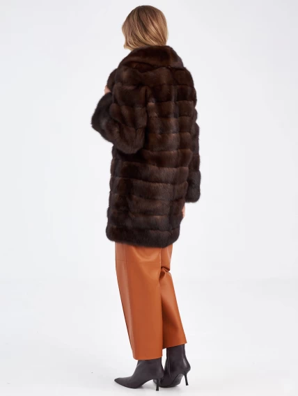 Поперечная женская соболиная шуба премиум класса 2а, темно-коричневая, размер 44, артикул 33690-6