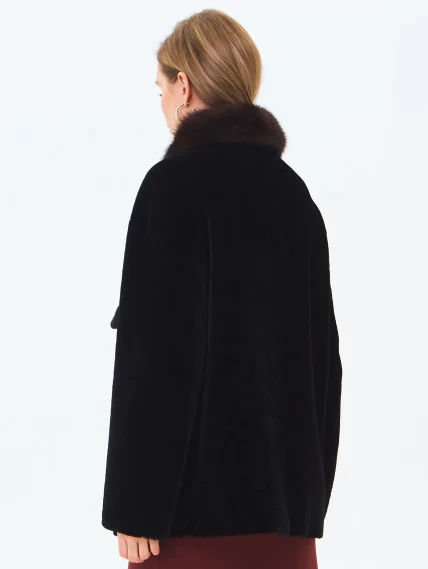 Шуба женская из астрагана  с воротником куницей 2063, черная, размер 46, артикул 64650-5