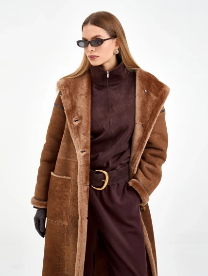 Длинная женская дубленка с капюшоном 2079, коричневая, размер 46, артикул 65120-7