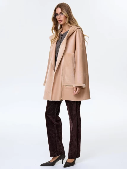 Молодежная комбинированная женская дубленка с капюшоном премиум класса 2056, бежевая, размер 48, артикул 64130-2